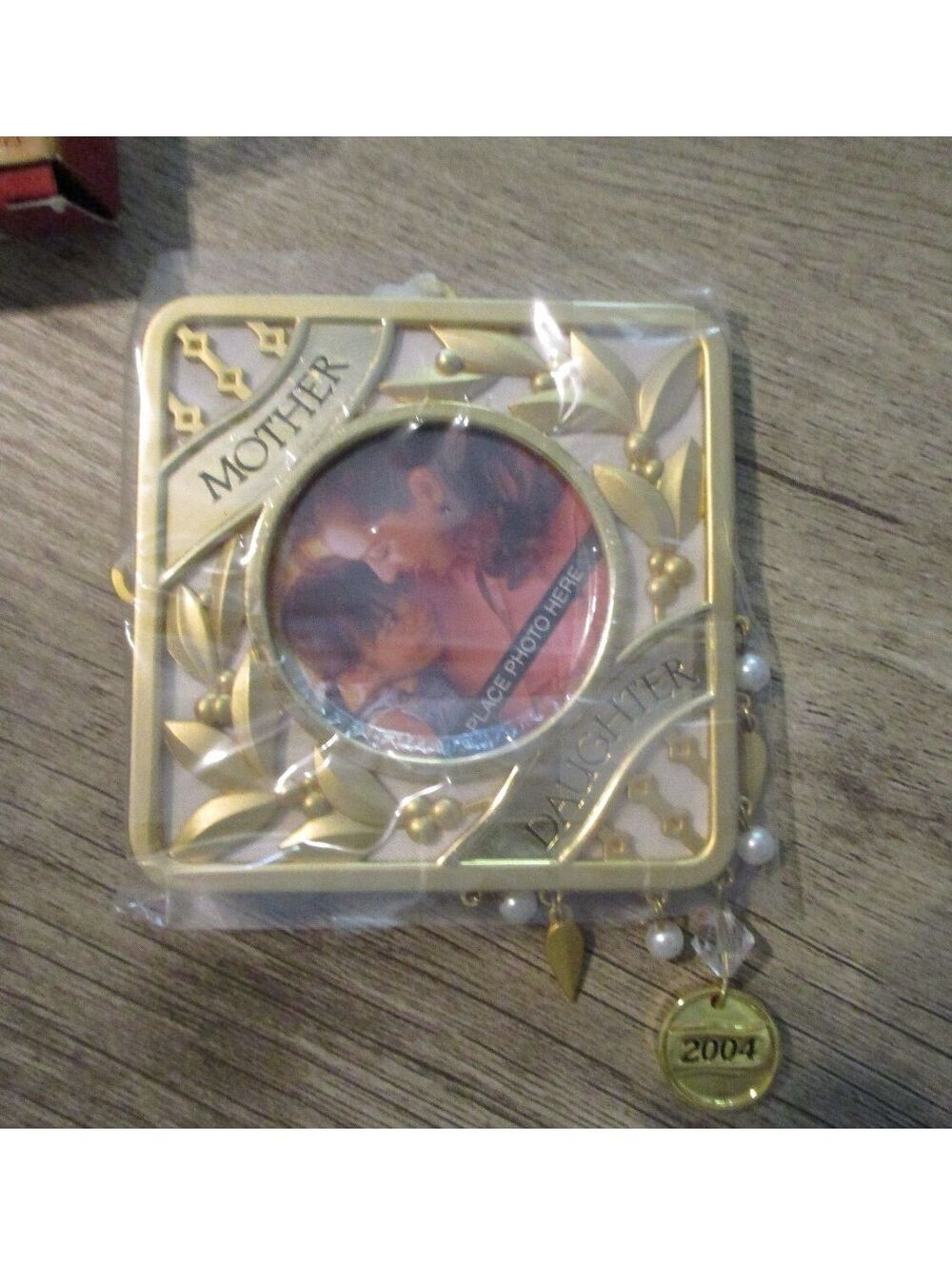 Hallmark Keepsake Mother and Daughter Photo Holder Ornament 2004